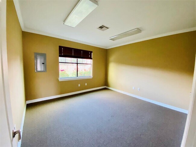 Building Photo - 4502 Riverstone Blvd