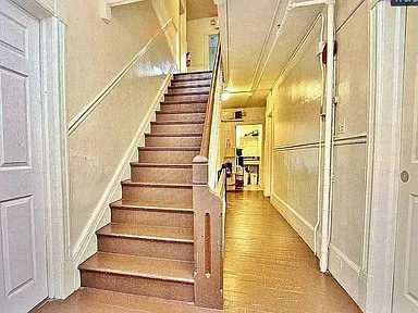 Building Photo - 40 N Chestnut St