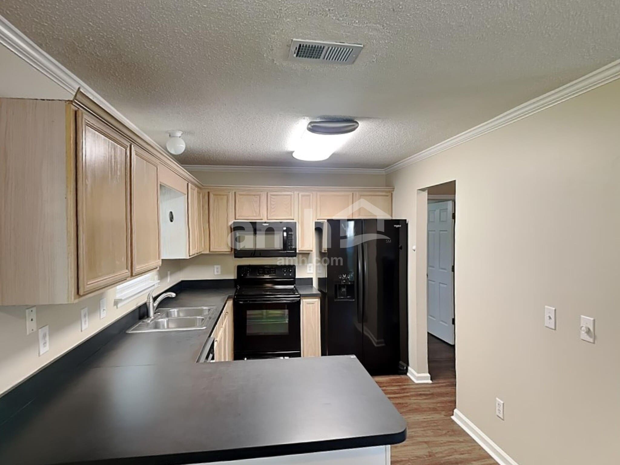 Building Photo - 2253 Joann Dr