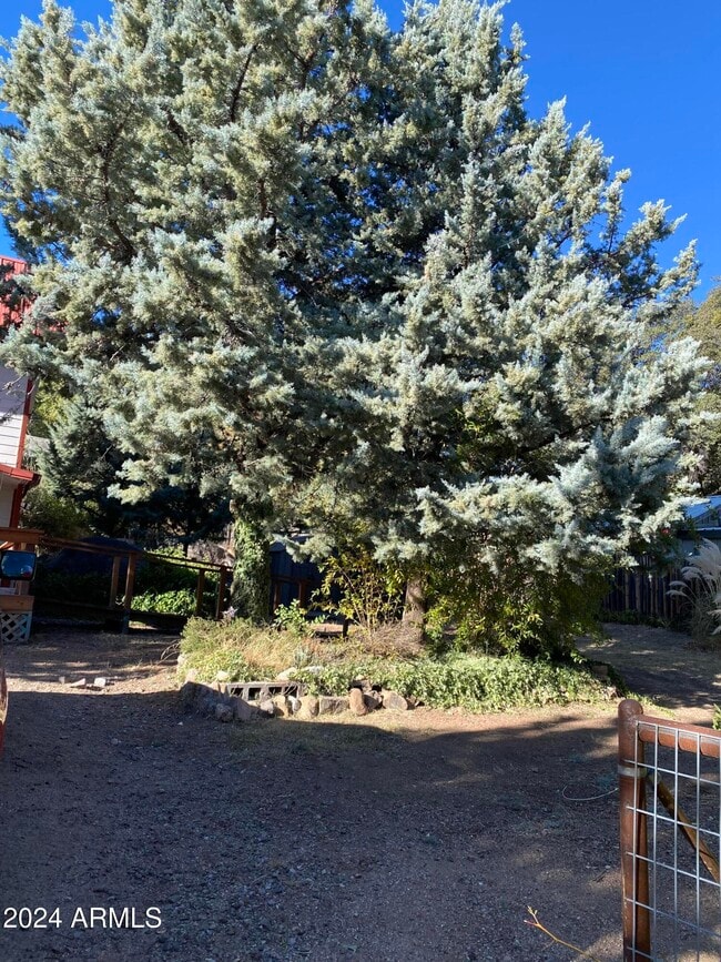 Building Photo - 16813 Shrine Dr