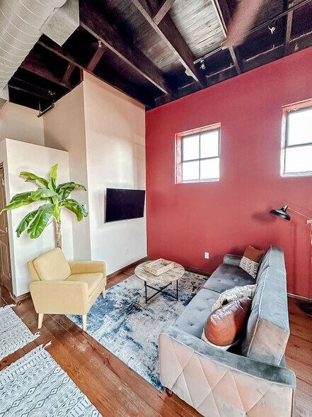 Building Photo - 521 N Jefferson Ave