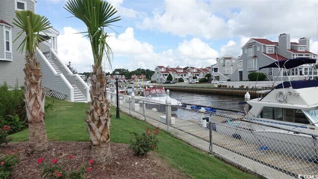 Building Photo - 1473 S Mariners Pointe