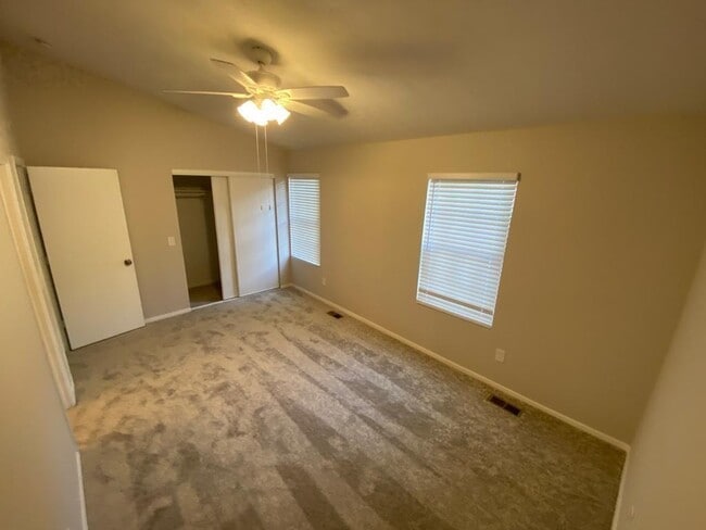 Building Photo - 1806 Queen Anne Ct