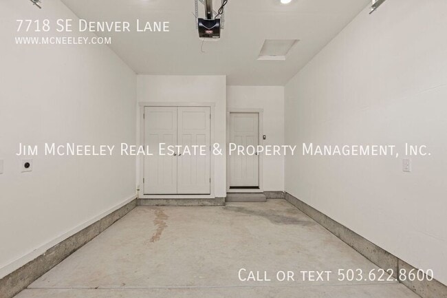 Building Photo - 335 SE 8th Ave