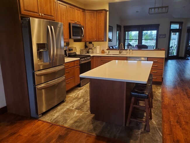 Building Photo - 73 Wind River Dr