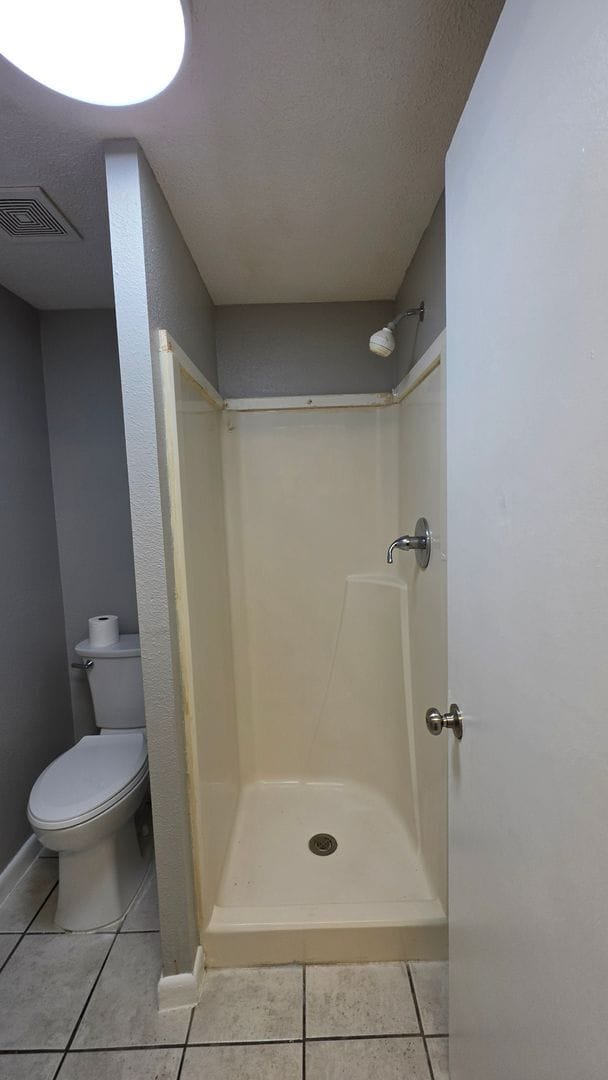 Building Photo - Studio garage apartment