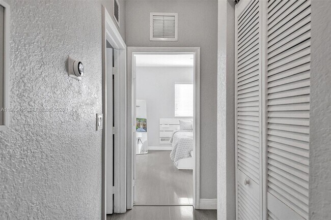 Building Photo - 8518 SW 214th Ln