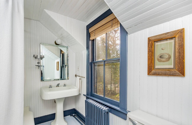 Building Photo - 93 Schellinger Rd