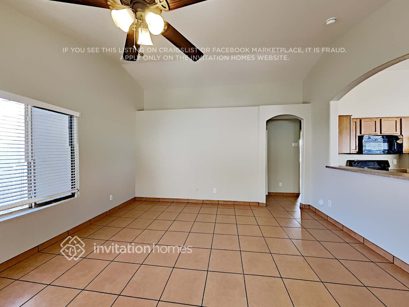 Building Photo - 1035 W 22nd Ave