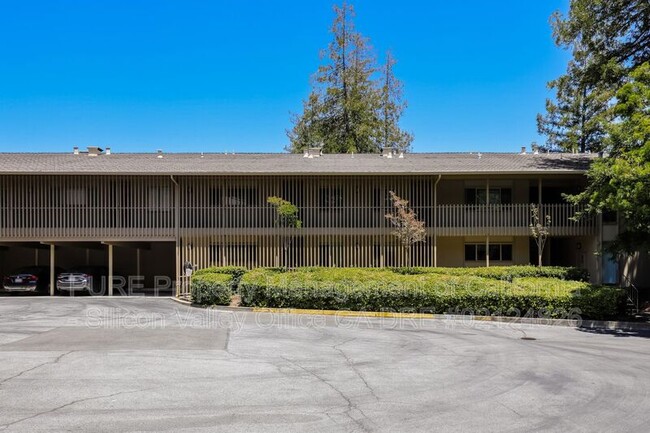 Building Photo - 2315 Eastridge Ave