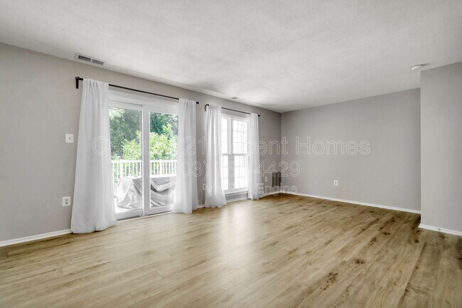 Building Photo - 2881 Burgundy Pl