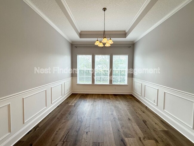 Building Photo - 652 Bronson Pkwy