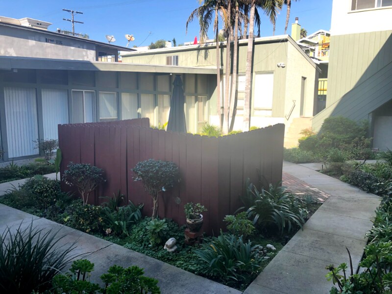 Building Photo - 2026 Hermosa Ave