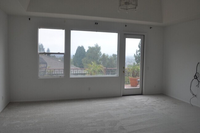Building Photo - 4BR/3BA EXECUTIVE HOME IN EVER POPULAR RID...