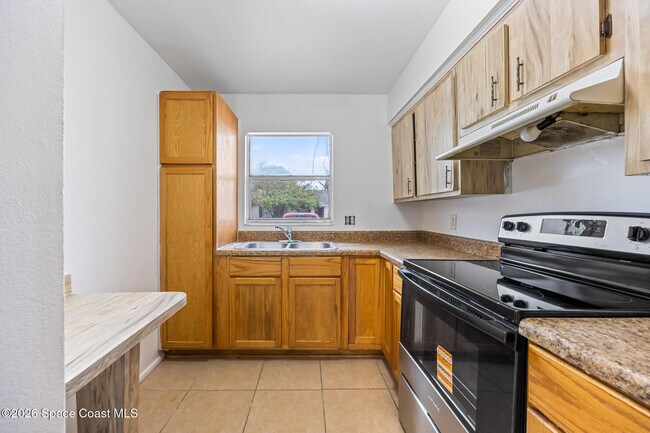 Building Photo - 1514 Clearlake Rd