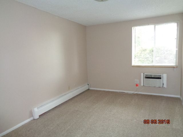 Building Photo - Wonderful 1 BR/1 BA Ground Floor Condo in ...