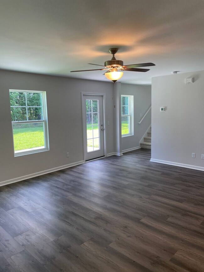 Building Photo - Rice Creek!  Port Wentworth **Rent Special...