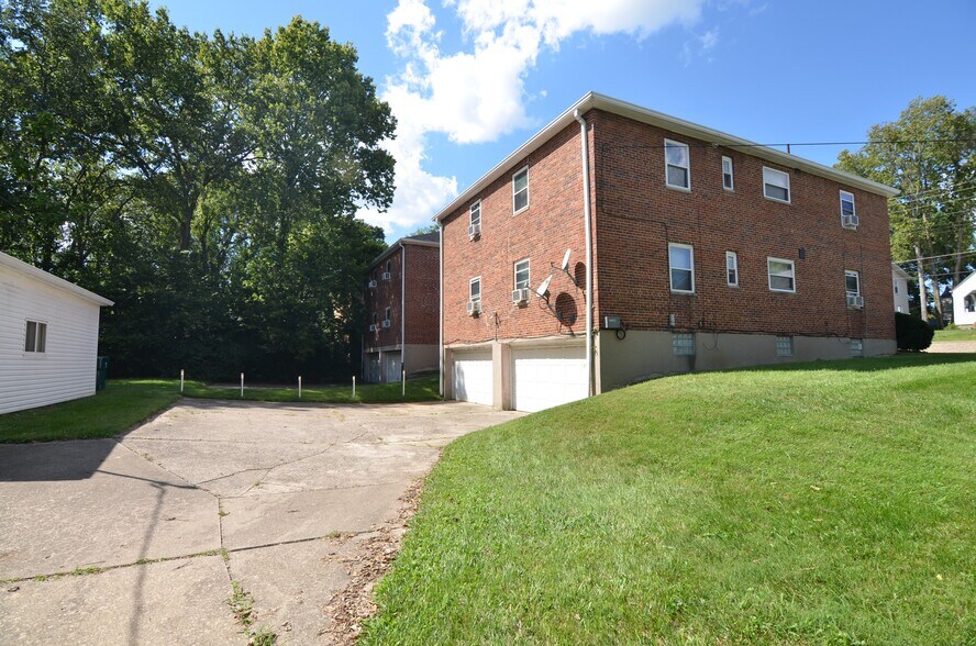 Building Photo - 3029 Auten Ave