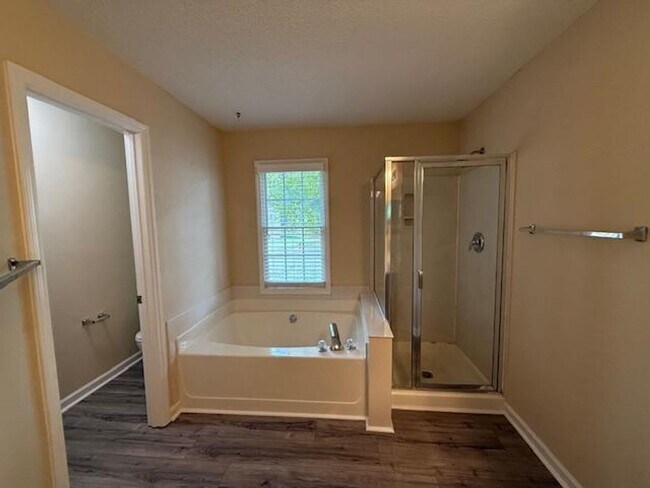 Building Photo - 211 Swansboro Dr