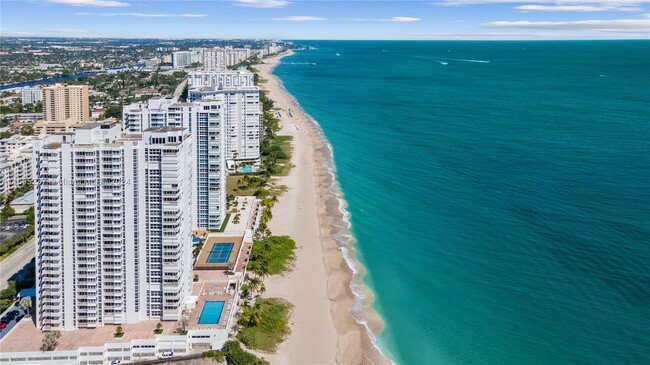 Building Photo - 1370 S Ocean Blvd