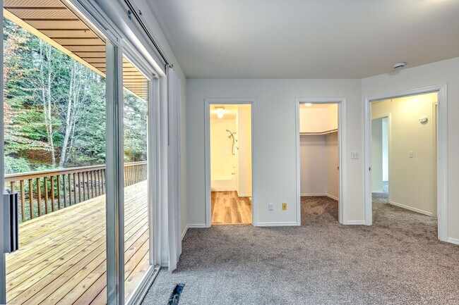 Building Photo - Nice Kingston Home