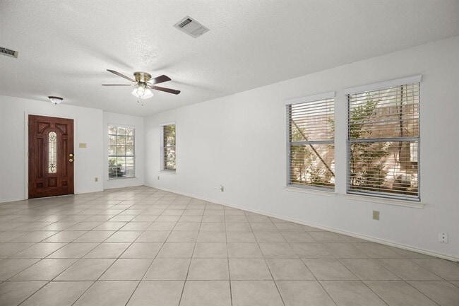 Building Photo - 13313 Black Canyon Dr