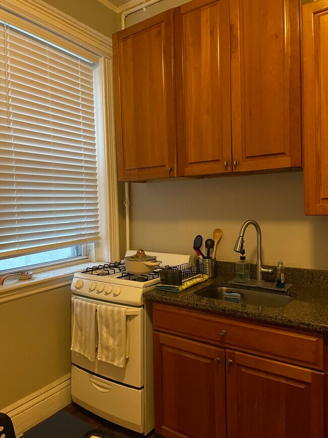 Building Photo - 50 Charlesgate E