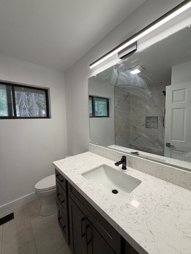 Building Photo - Completely Remodeled 3 Bedroom, 2.5 Bath Home in Meyers