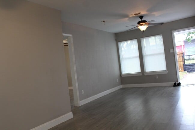 Building Photo - 5305 Southlea St