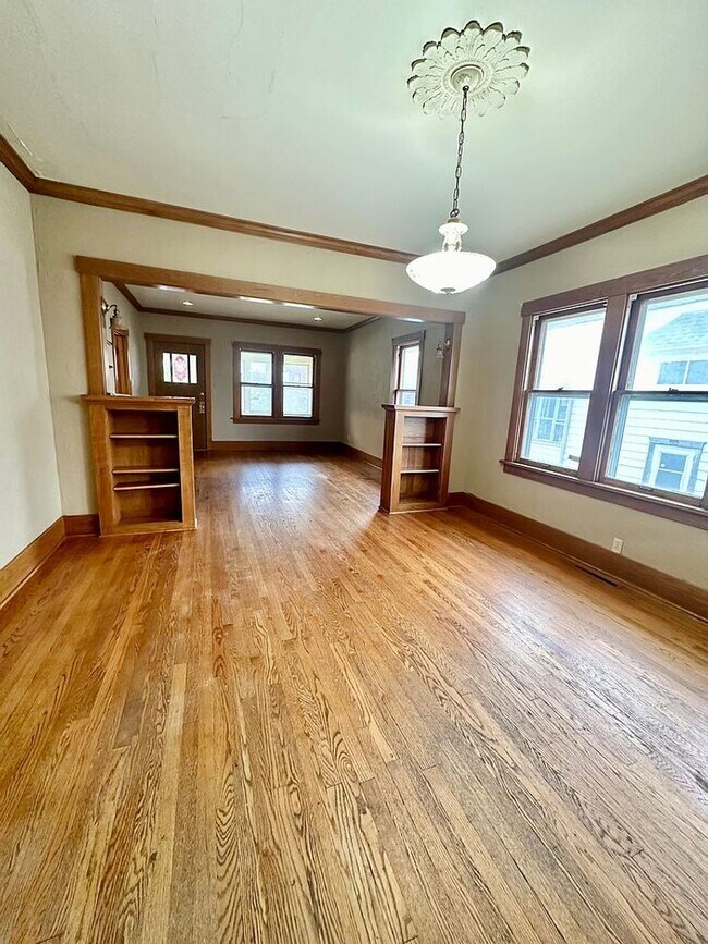 Building Photo - 124 N 43rd St