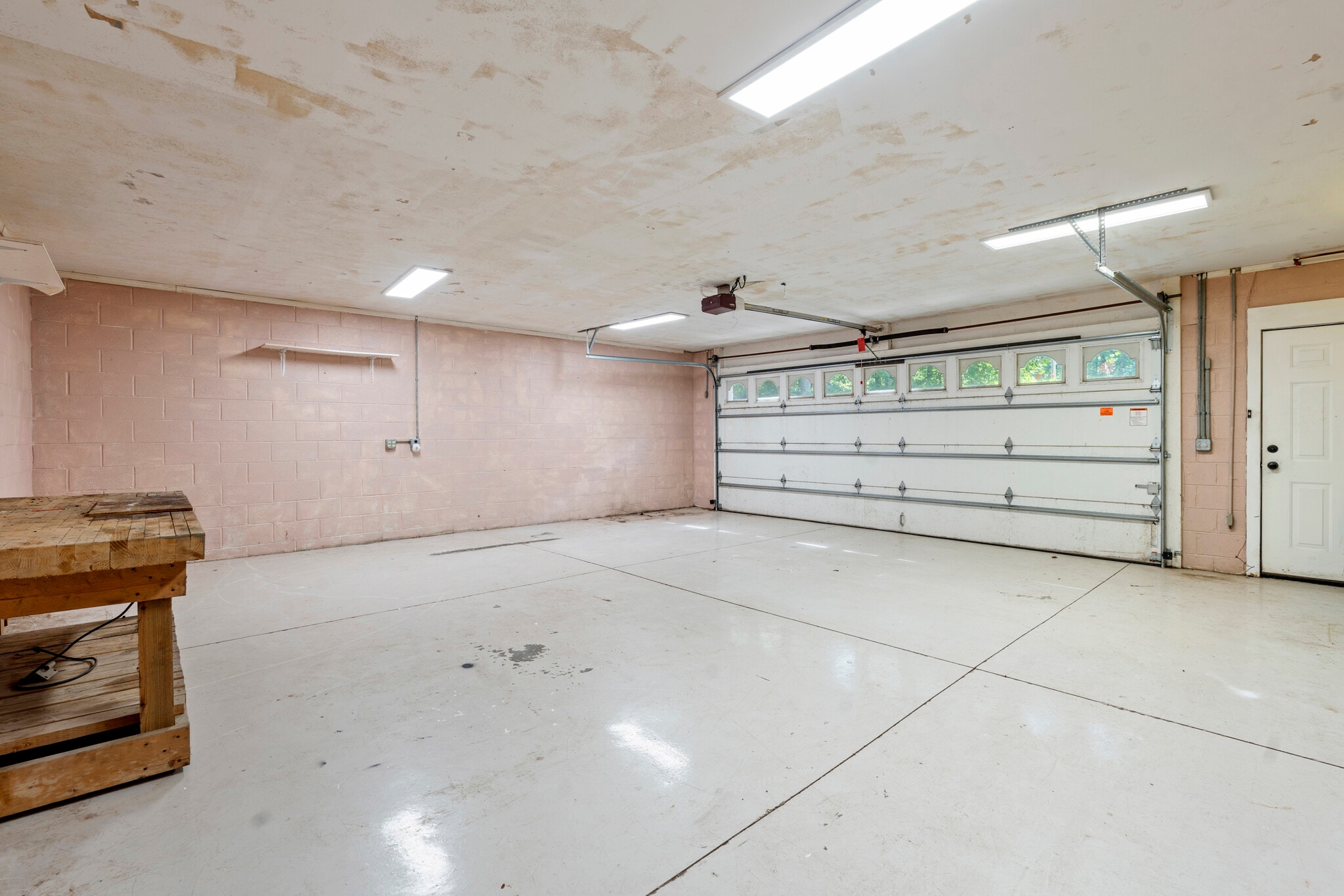 Shop Garage - 1024 Steven Springs Ct