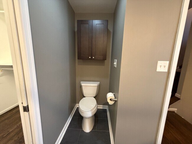 Building Photo - Spacious 4 Bedroom House In Baltimore City