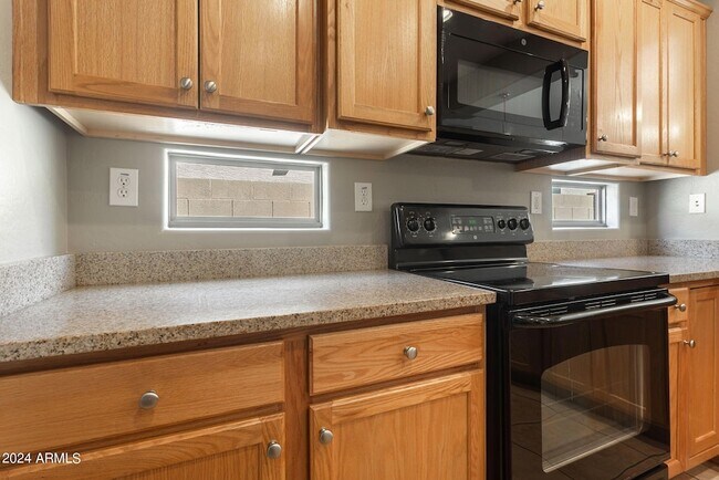 Building Photo - 30153 N 71st Dr