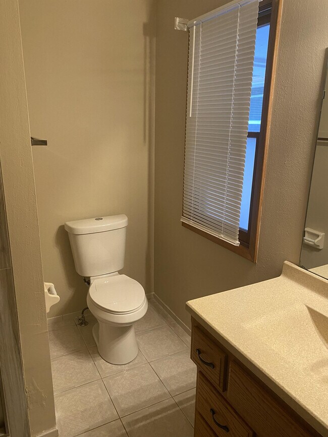 Building Photo - 18105 Milwaukee Ave