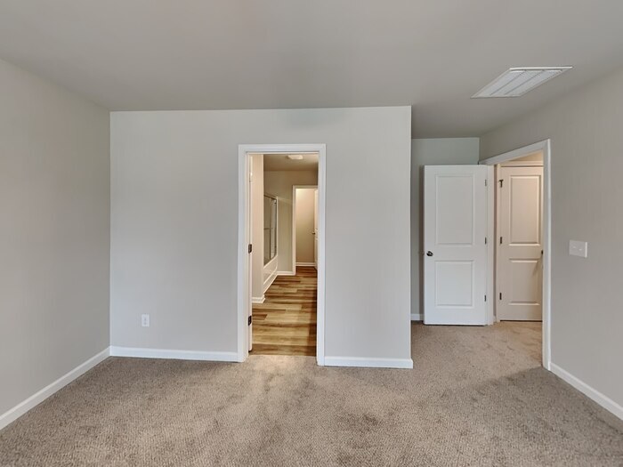 Building Photo - 15 Blake Ave