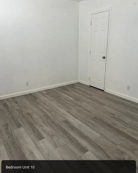 bedroom - 8 SE 19th Ave