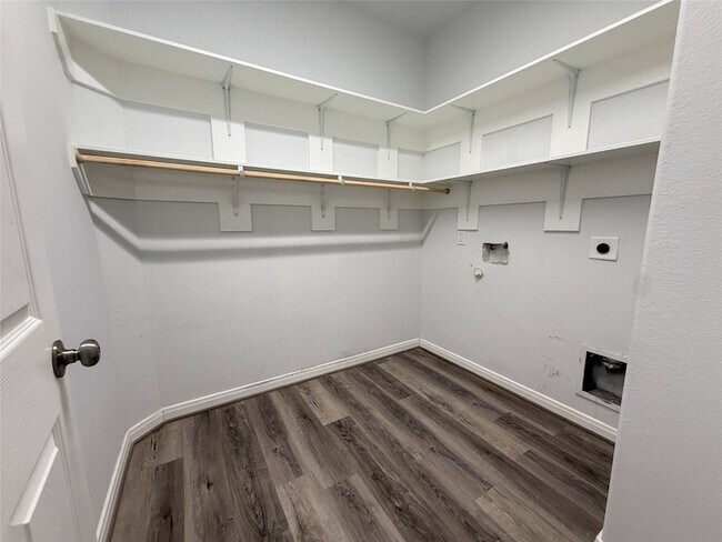 Building Photo - 7506 Stone Arbor Ln
