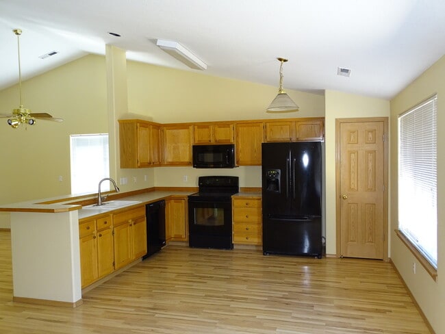 Building Photo - 2917 NW Watkins Ct