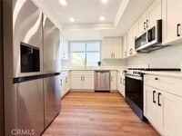 Building Photo - 239 Linwood Ave