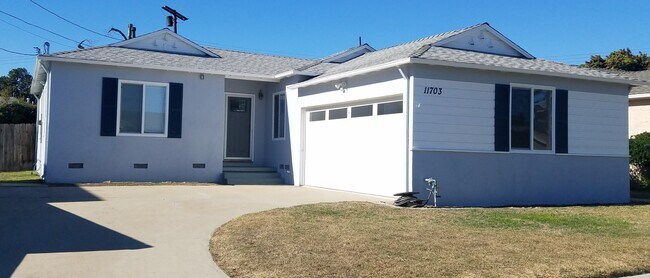 Building Photo - Cozy Remodeled 3 Bedroom Home In Culver City!