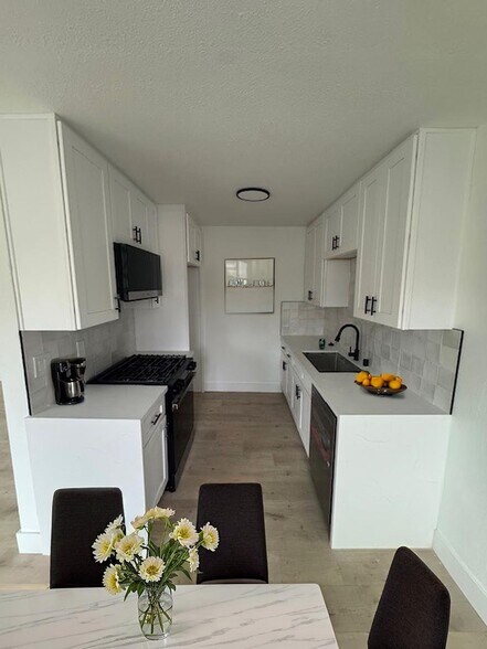 Building Photo - 1131 N Onondaga Ave