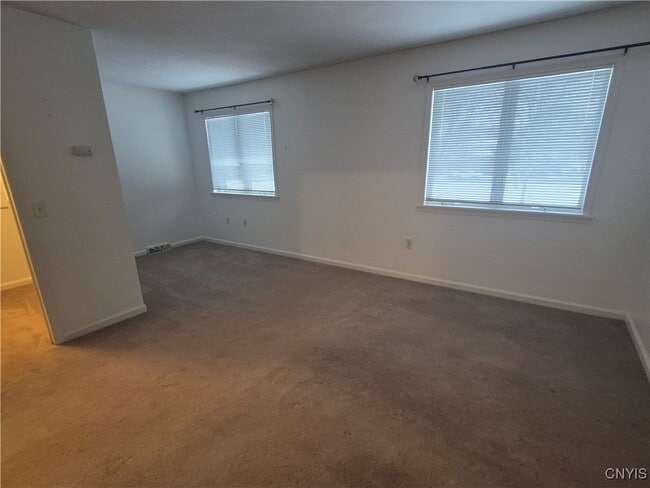 Building Photo - 100 Midlake Cir