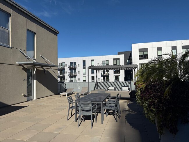 Building Photo - Rarely Available 3 Bedroom 2 Bathroom Penthouse At The Sexton Lofts!