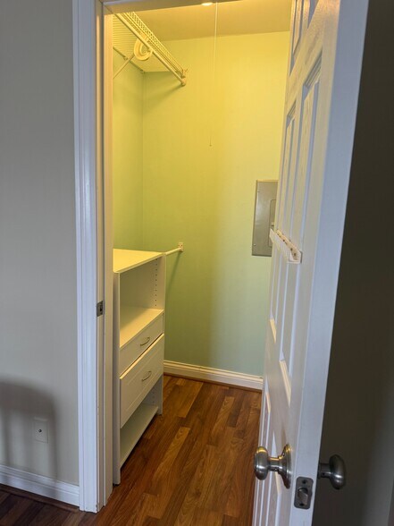 Building Photo - 601 Quincy Bridge Ln