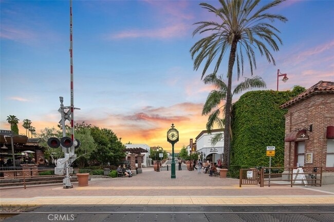 Building Photo - 30692 Calle Chueca