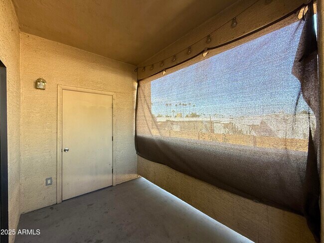 Building Photo - 6770 N 47th Ave