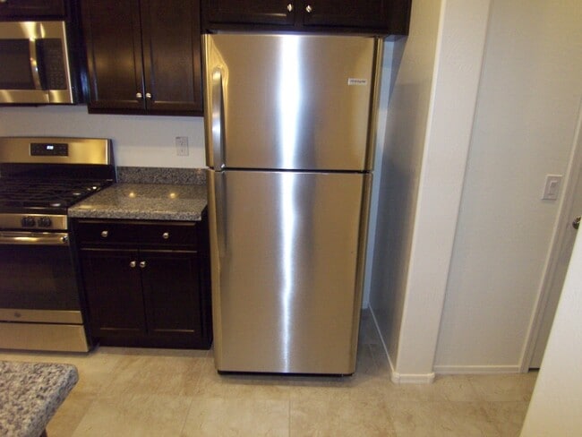 Building Photo - Gilbe Single Story 4 Bedroom