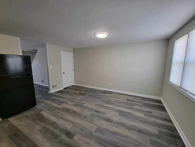 Building Photo - 5253 Cedgate Rd