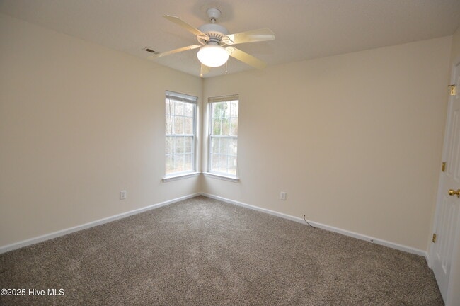 Building Photo - 805 Huff Dr