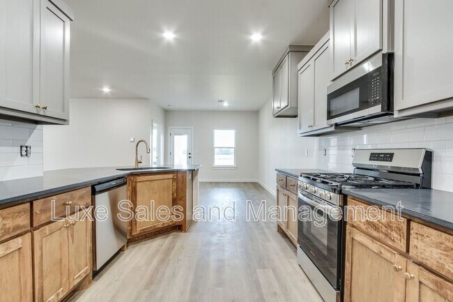 Building Photo - 8329 NW 163rd Ter